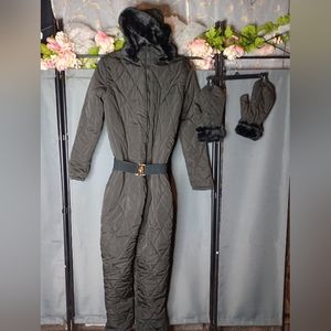 Adult Fashion Snow Suit w matching mittens and belt!